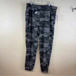 Wild fable camo xxlarge elastic waist 14”rise 29” inseam new grey/black